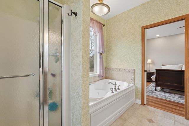 287 Plainview Drive, River Falls, WI 54022