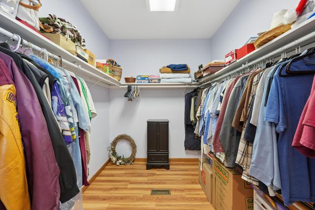 287 Plainview Drive, River Falls, WI 54022