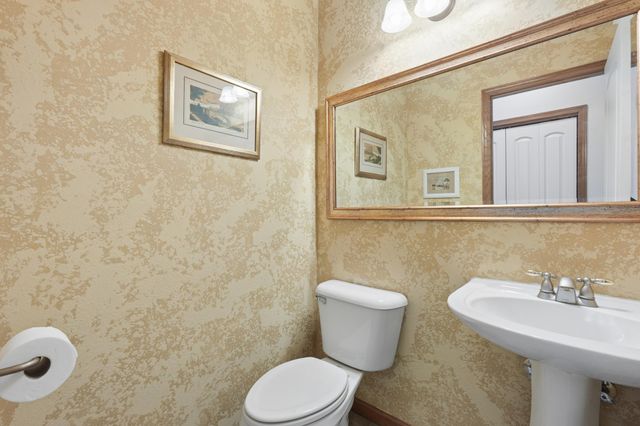 287 Plainview Drive, River Falls, WI 54022