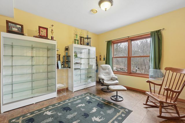 287 Plainview Drive, River Falls, WI 54022