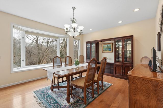 287 Plainview Drive, River Falls, WI 54022