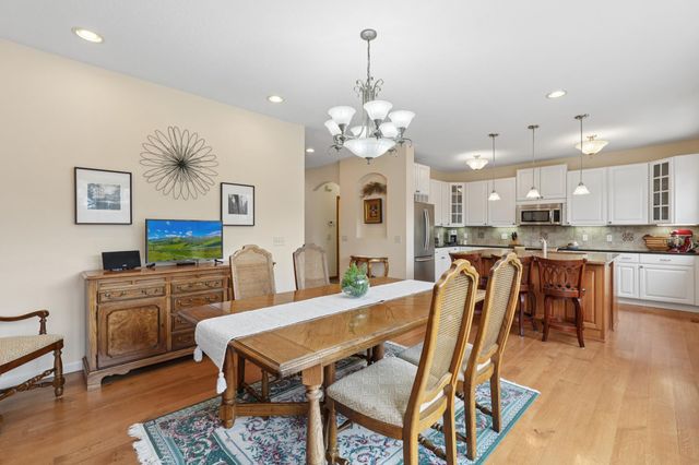 287 Plainview Drive, River Falls, WI 54022