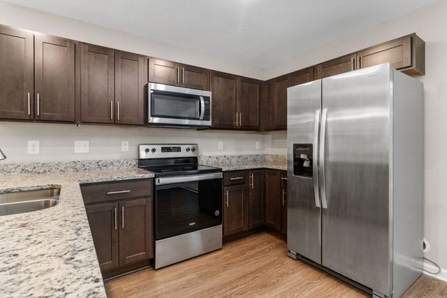 218 Woodland Valley Ln, Clarksville, TN 37040