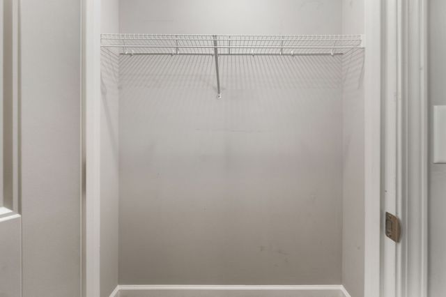 218 Woodland Valley Ln, Clarksville, TN 37040