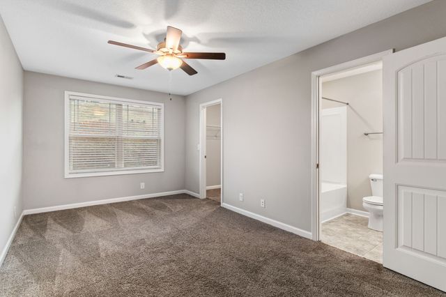 218 Woodland Valley Ln, Clarksville, TN 37040