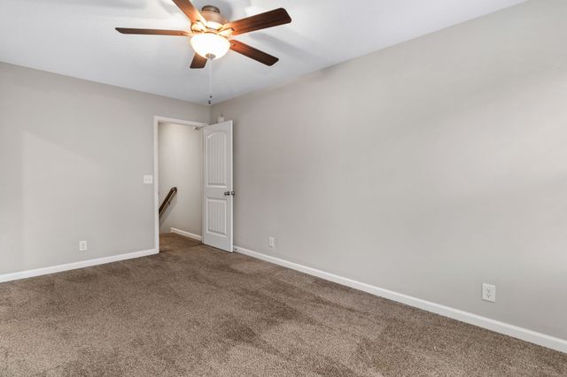 218 Woodland Valley Ln, Clarksville, TN 37040