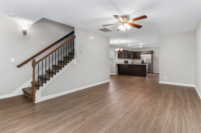 218 Woodland Valley Ln, Clarksville, TN 37040