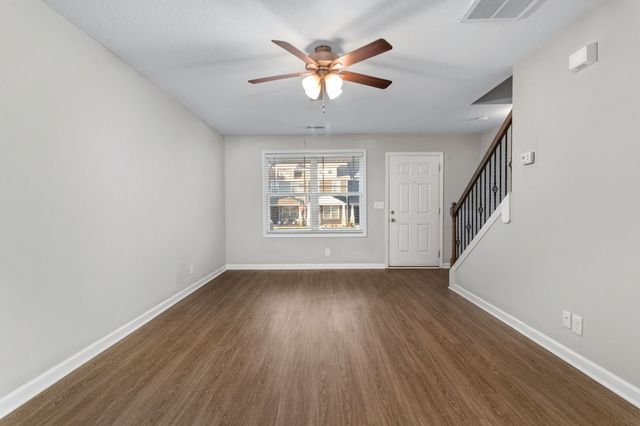 218 Woodland Valley Ln, Clarksville, TN 37040