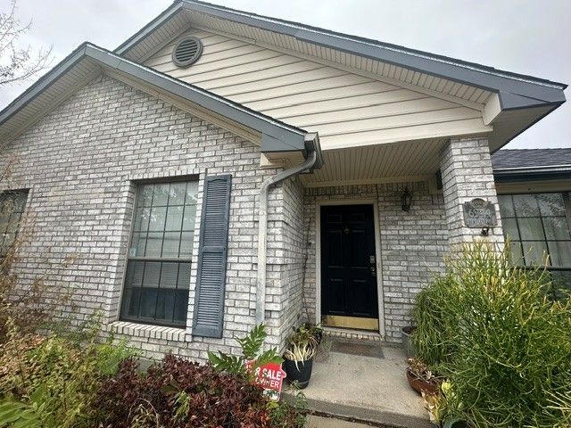 6944 Bentley Avenue, Fort Worth, TX 76137