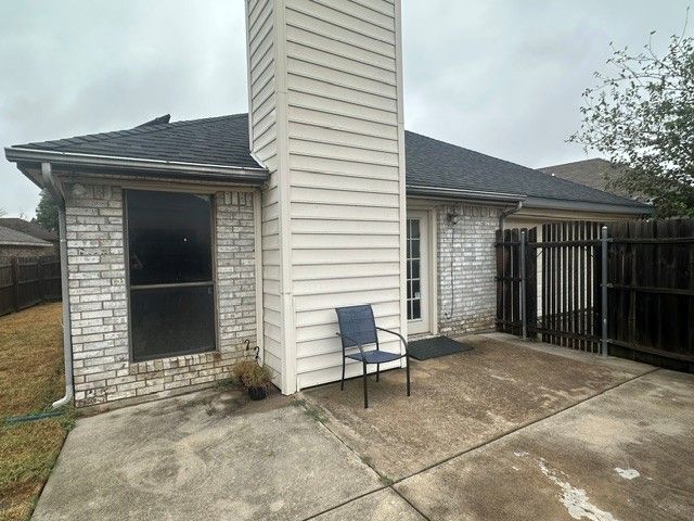 6944 Bentley Avenue, Fort Worth, TX 76137