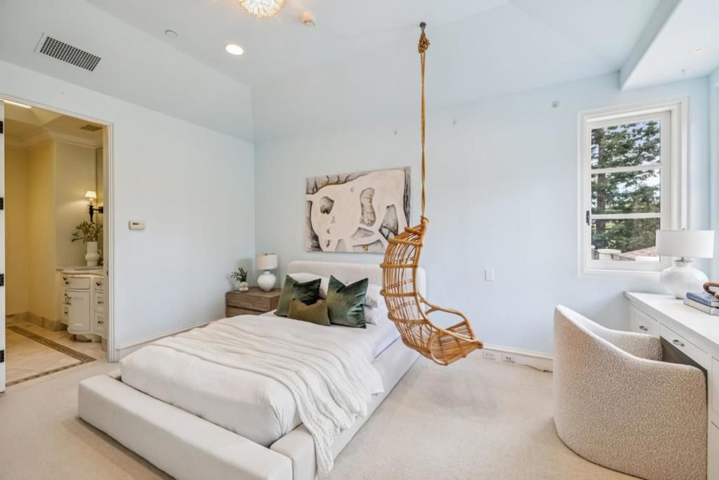 Image 29 of property listing at 2 Somerset Lane, Atherton, CA 94027