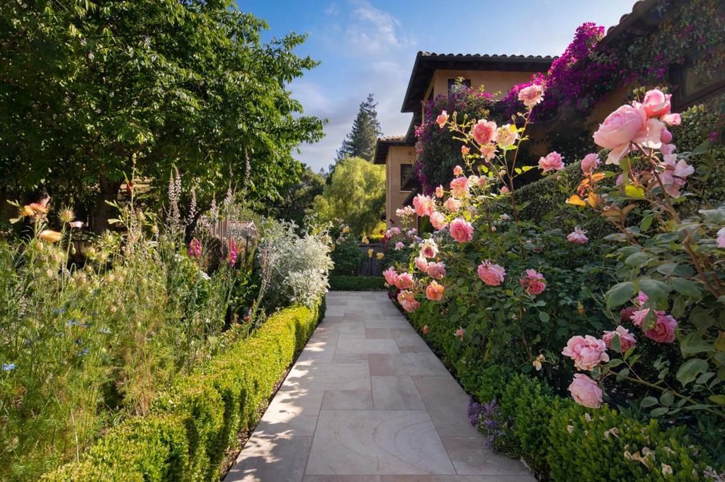 Image 52 of property listing at 2 Somerset Lane, Atherton, CA 94027