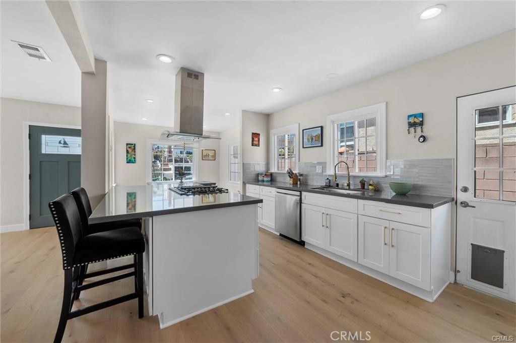 Image 11 of property listing at 752 W 23rd, San Pedro, CA 90731