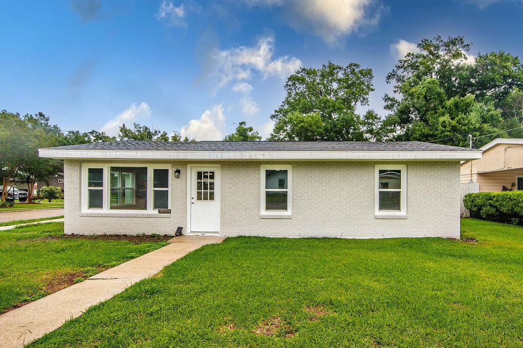 1006 Franklin Ave, Houma, LA 70360