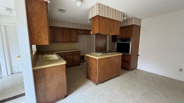 4227 Willow Beach Drive, Houston, TX 77072