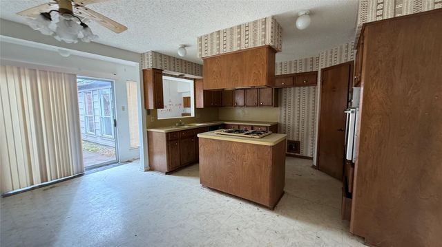 4227 Willow Beach Drive, Houston, TX 77072