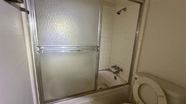 4227 Willow Beach Drive, Houston, TX 77072