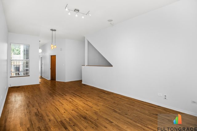 2744 W Warren Boulevard 1, Chicago, IL 60612