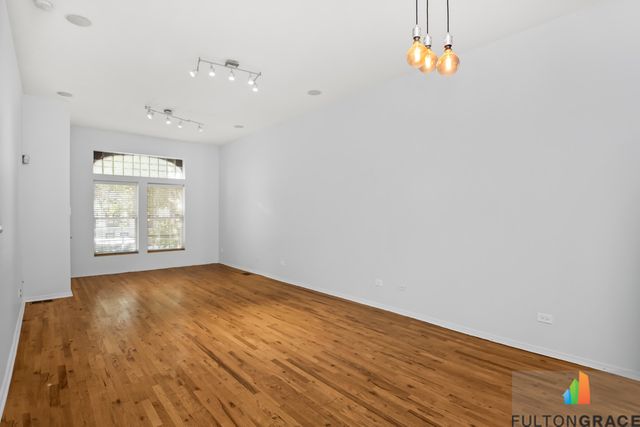 2744 W Warren Boulevard 1, Chicago, IL 60612