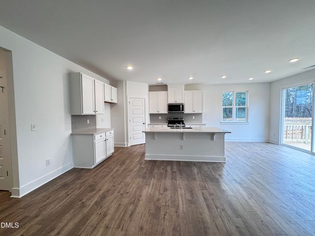 60 Seagrass Landing, Lillington, NC 27546