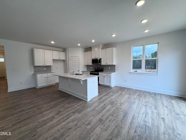 60 Seagrass Landing, Lillington, NC 27546
