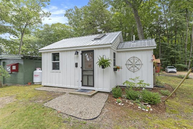 8124 Deadstream Road 7, Honor, MI 49640