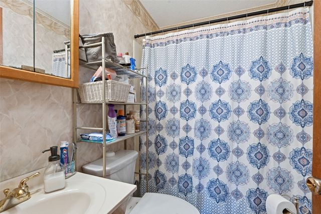 159 Crestridge Drive NW, Cedar Rapids, IA 52405