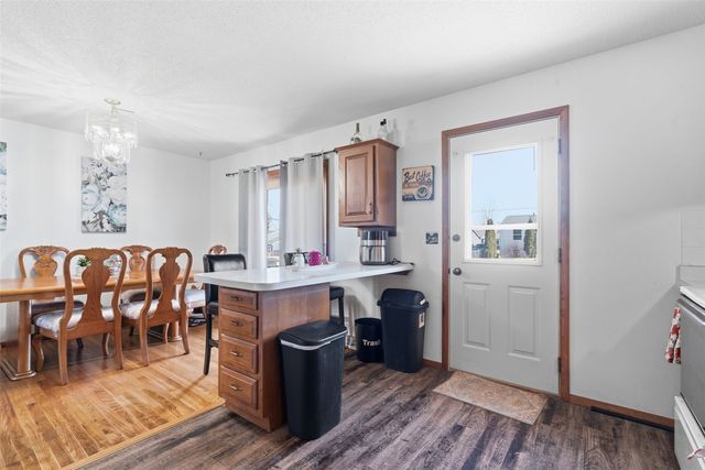 159 Crestridge Drive NW, Cedar Rapids, IA 52405