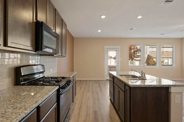 602 Knopper ST B, Pflugerville, TX 78660