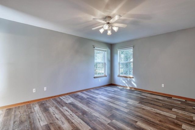 419 Majeskie DRIVE, Pewaukee, WI 53072