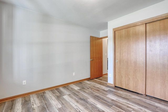 419 Majeskie DRIVE, Pewaukee, WI 53072