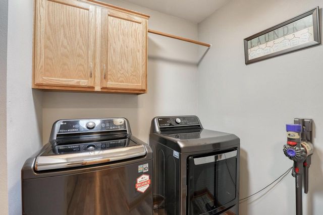 419 Majeskie DRIVE, Pewaukee, WI 53072