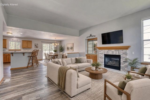 419 Majeskie DRIVE, Pewaukee, WI 53072
