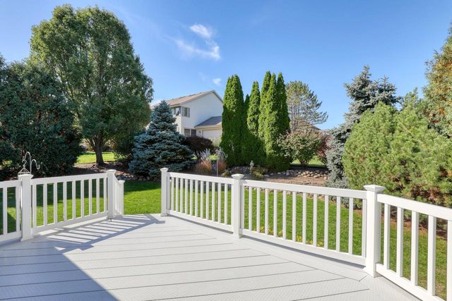 419 Majeskie DRIVE, Pewaukee, WI 53072