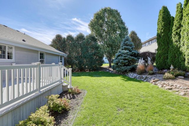 419 Majeskie DRIVE, Pewaukee, WI 53072