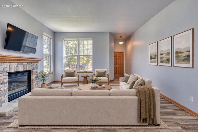 419 Majeskie DRIVE, Pewaukee, WI 53072