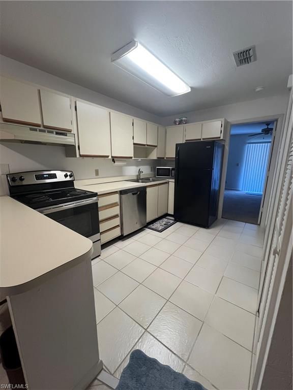 Image 3 of property listing at 4513 SW 8th CT 109, Cape Coral, FL 33914