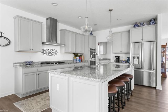 206 Ryker RD E, Moyock, NC 27958