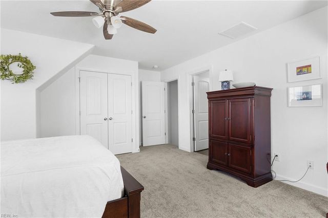 206 Ryker RD E, Moyock, NC 27958