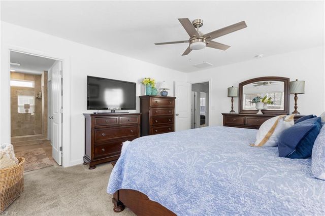 206 Ryker RD E, Moyock, NC 27958