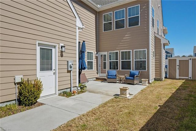 206 Ryker RD E, Moyock, NC 27958