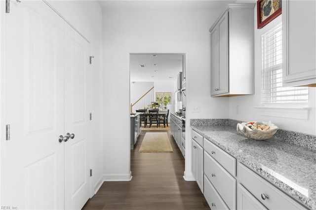 206 Ryker RD E, Moyock, NC 27958