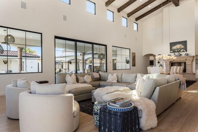 9400 Elena Drive NE, Albuquerque, NM 87122