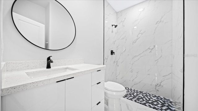 1015 MERRY STREET E, Lehigh Acres, FL 33974