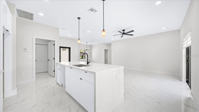 1015 MERRY STREET E, Lehigh Acres, FL 33974