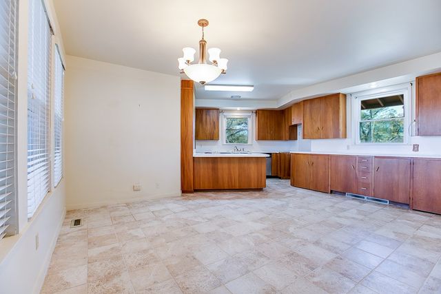 4201 River Bend Dr, San Angelo, TX 76903