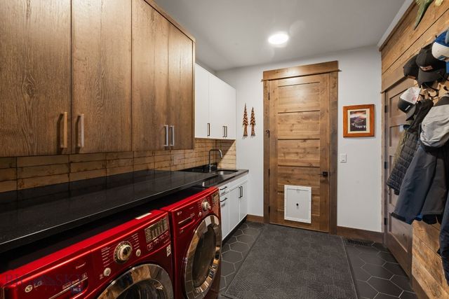 589 Tillyfour Road, Bozeman, MT 59718