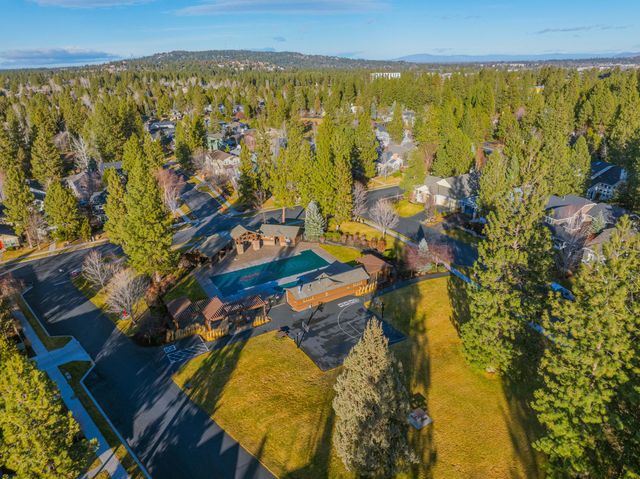 61406 Cultus Lake Court 184, Bend, OR 97702