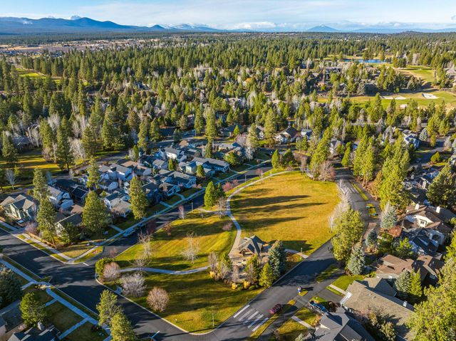 61406 Cultus Lake Court 184, Bend, OR 97702