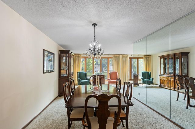 5100 France Avenue S 105, Edina, MN 55410